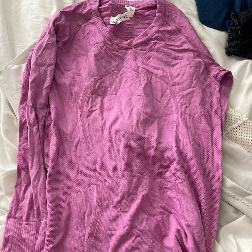 Lululemon pink long sleeve. Size 6.